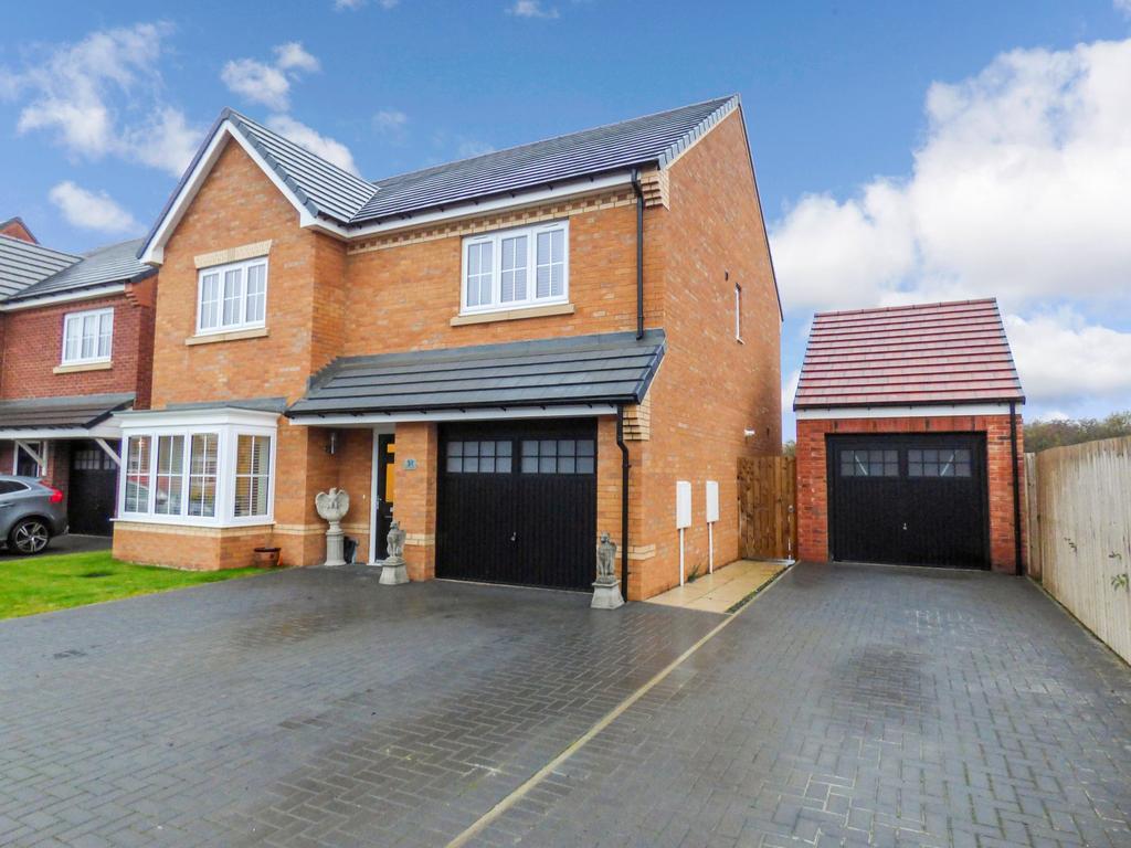 Merganser Crescent, Barley Meadows... 4 bed detached house £975 pcm