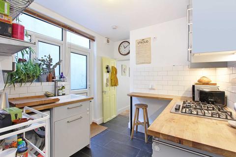 1 Lindley Road, London, E10 6QT
