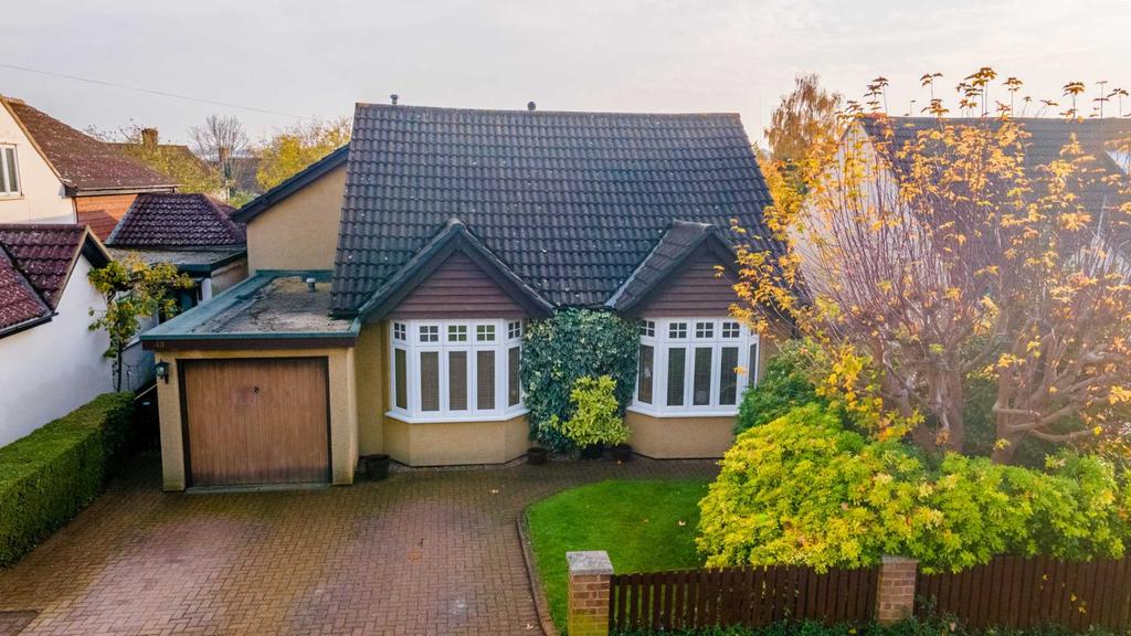 Common View, Letchworth Garden City, SG6 1BZ 4 bed detached house £