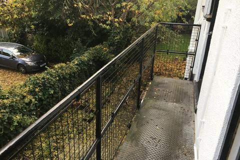 3 Conifers Close, Teddington, TW11 9JG