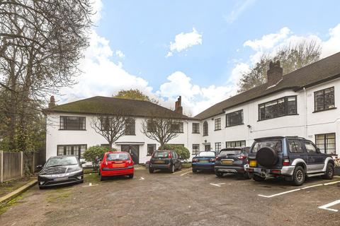 3 Conifers Close, Teddington, TW11 9JG