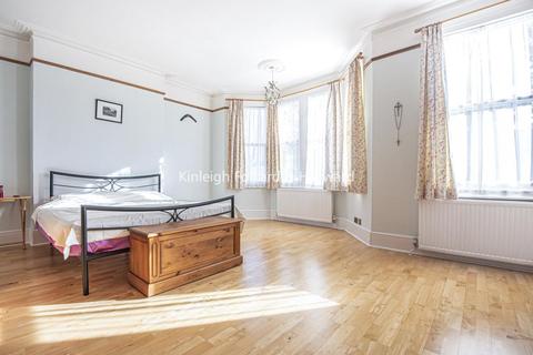 115 Inchmery Road, London, SE6 2NB