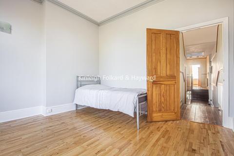115 Inchmery Road, London, SE6 2NB