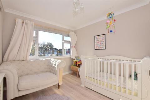 6 Highfield Green, Epping, CM16 5HB