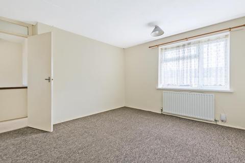 122 Frobisher Drive, Swindon, SN3 3HF