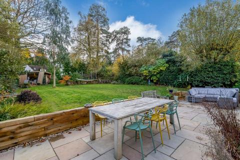 Bracken House Parsons Lane, Hindhead, GU26 6NP