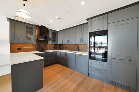 undefined, Emery Way, London Dock, E1W
