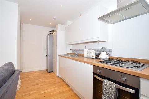 Flat 28, 1 Whyteleafe Hill, Whyteleafe, CR3 0FA