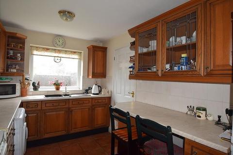 8 Stephenson Drive, Windsor, SL4 5LG