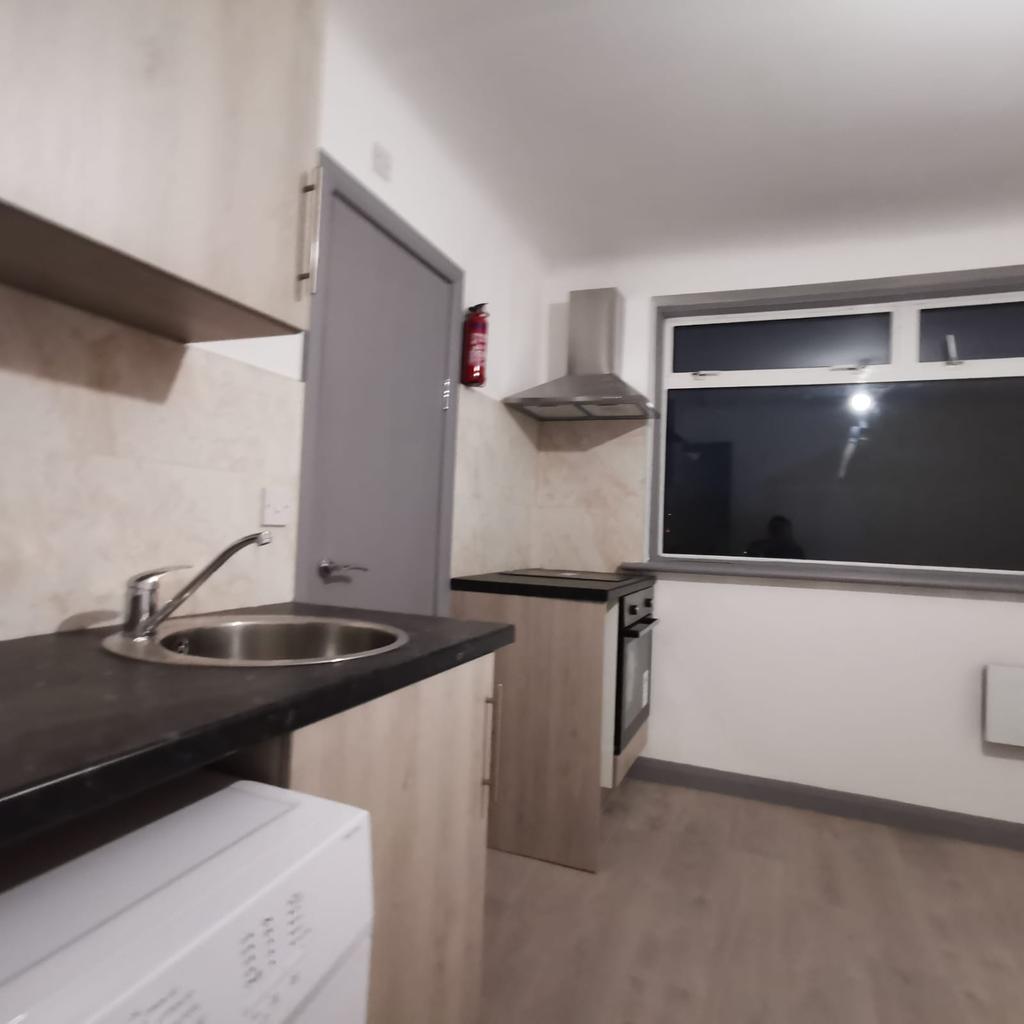 Northolt, UB5 Studio £848 pcm (£196 pw)