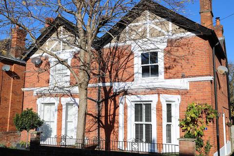 7 Thames Avenue, Pangbourne, Reading, RG8 7BU