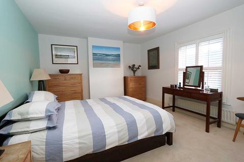 7 Thames Avenue, Pangbourne, Reading, RG8 7BU