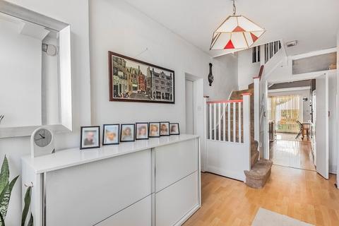 71 Highview Avenue, Edgware, HA8 9TY