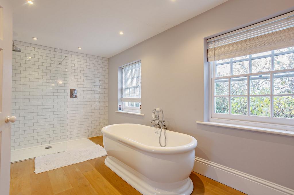 En Suite Bathroom