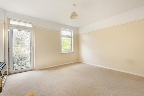 6 Pond Close, London, SE3 0SH