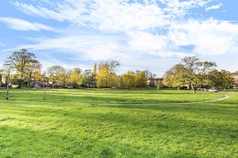 6 Pond Close, London, SE3 0SH