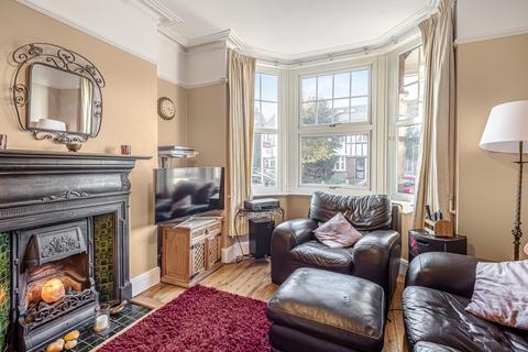 110 Gloucester Road, Kingston Upon Thames, KT1 3QN