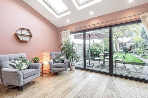 110 Gloucester Road, Kingston Upon Thames, KT1 3QN