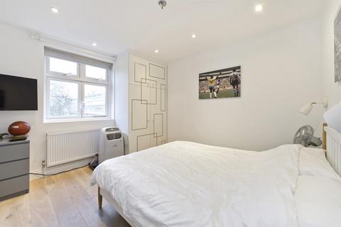 3 bedroom flat to rent, St Lawrence Terrace, London, W10