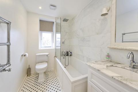 3 bedroom flat to rent, St Lawrence Terrace, London, W10