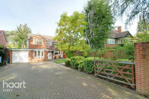 5 Moore Road, Church Crookham, Fleet, GU52 6JB