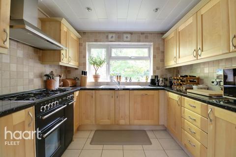5 Moore Road, Church Crookham, Fleet, GU52 6JB