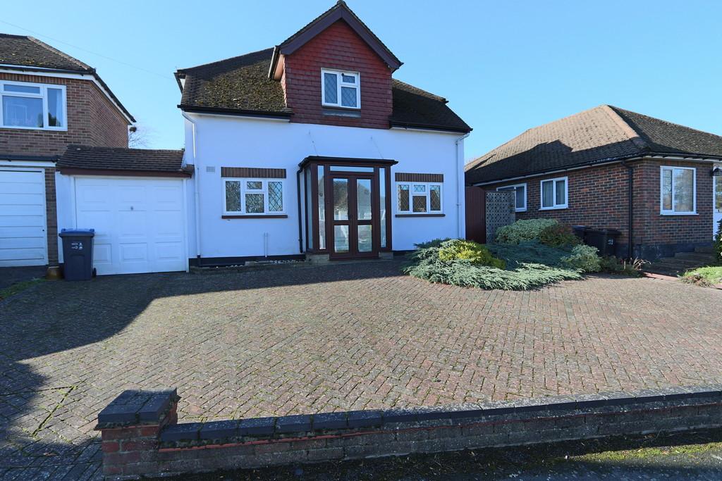 Close, Old Coulsdon 3 bed detached house £625,000