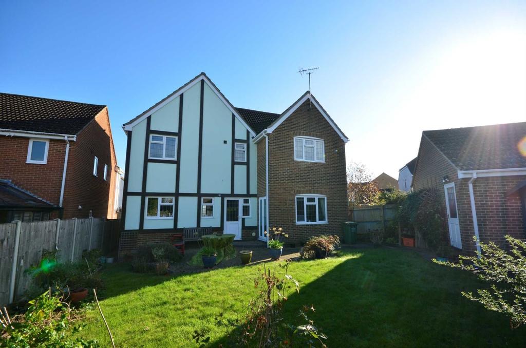 Lampern Crescent, Billericay 4 bed detached house £725,000