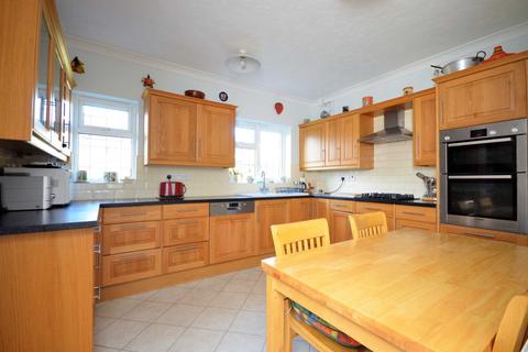 25 Lampern Crescent, Billericay, CM12 0FE