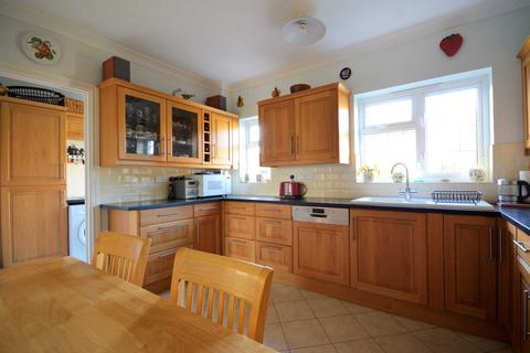 25 Lampern Crescent, Billericay, CM12 0FE