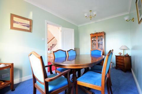 25 Lampern Crescent, Billericay, CM12 0FE