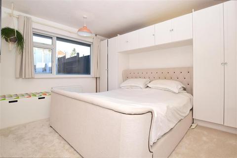 33 Bedingfield Way, Lyminge, Folkestone, CT18 8JH
