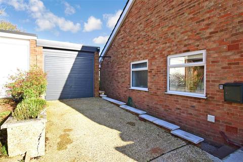 33 Bedingfield Way, Lyminge, Folkestone, CT18 8JH
