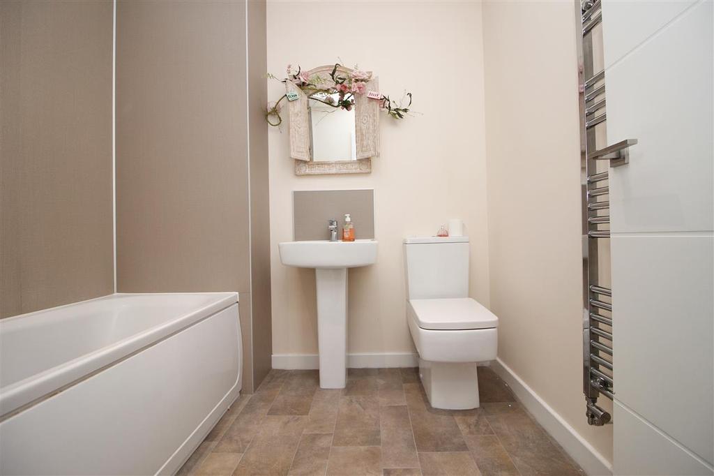 En-Suite Bathroom