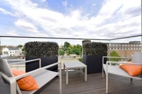 3 bedroom flat to rent, Columbia Gardens, London