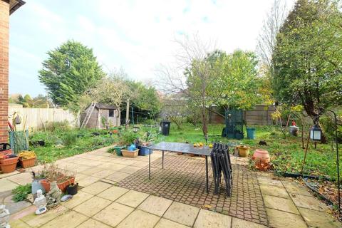 10 Horsecroft Close, Orpington, BR6 0RA