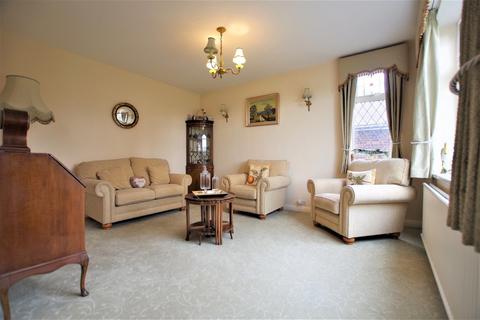 10 Bramshall Road, Uttoxeter, ST14 7PG