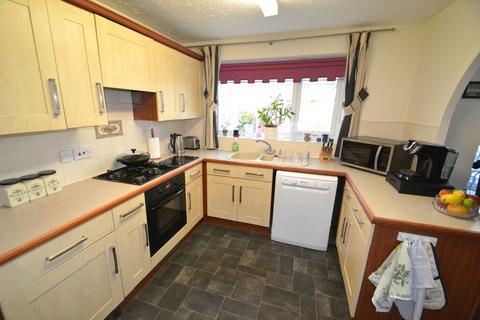 5 Eglantine Close, Muxton, Telford, TF2 8RR