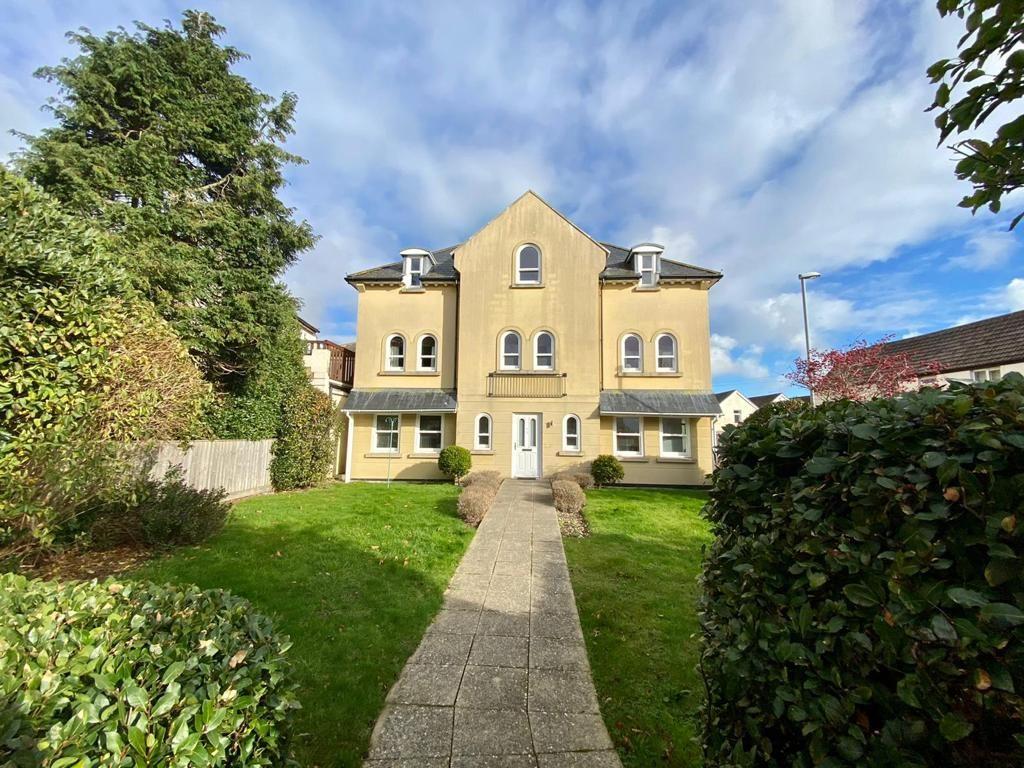 Baytrees, Dorchester Road 2 bed flat £170,000