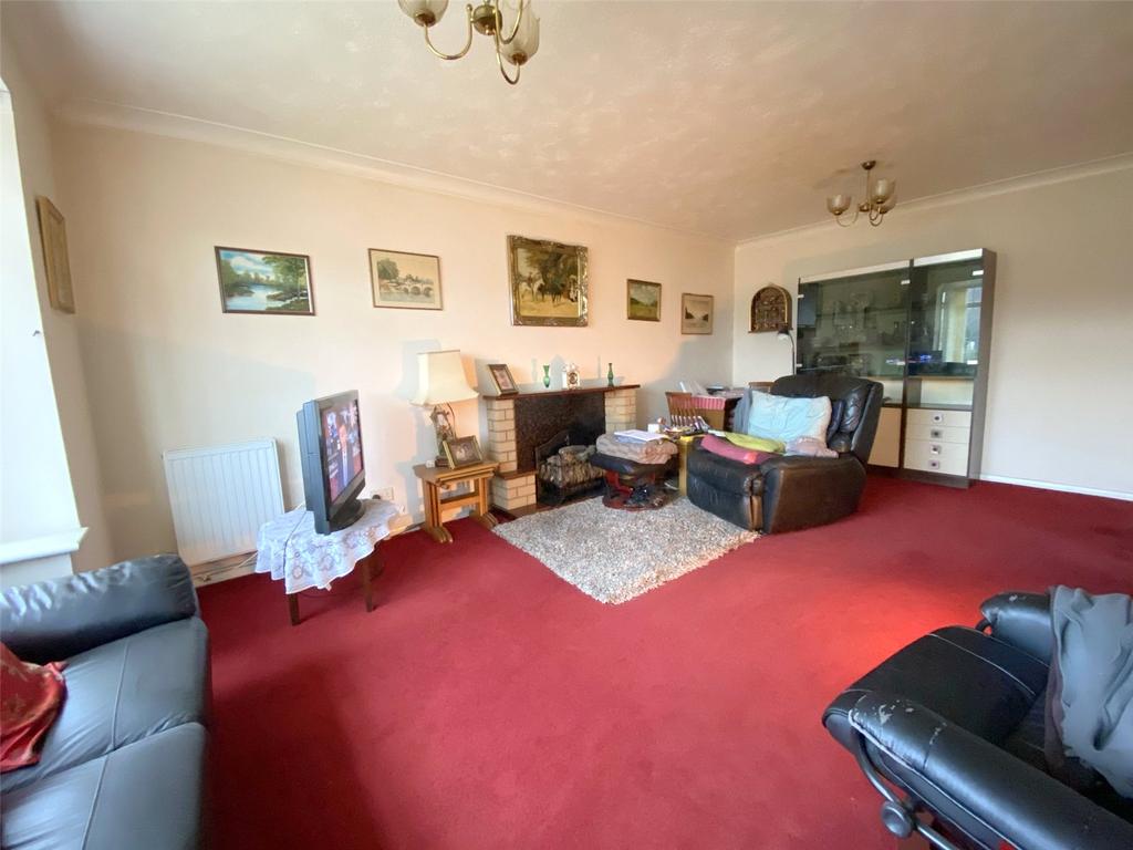 Finches Close, Lancing, West Sussex... 2 bed bungalow £300,000