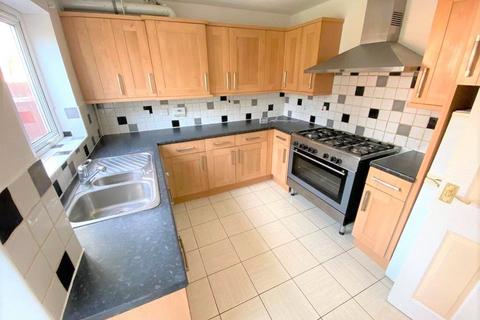 3 bedroom semi-detached house to rent, Southwold Close, Lower Earley, Reading, Berkshire, RG6