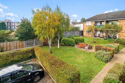 13 Beechcroft Road, London, E18 1LA