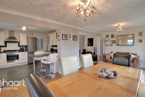 13 Alexandra Road, Weeley, Clacton-on-sea, CO16 9HS