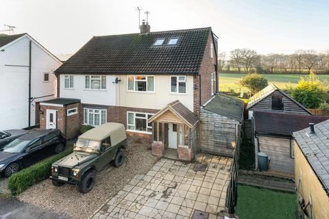 2 Park Close, Strood Green, Betchworth, RH3 7JB