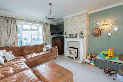 2 Park Close, Strood Green, Betchworth, RH3 7JB