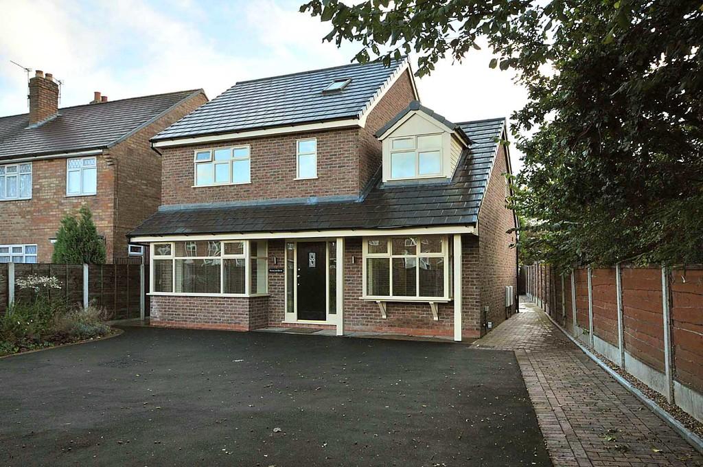 Woodlands Drive, Knutsford 4 bed detached house £1,995 pcm (£460 pw)