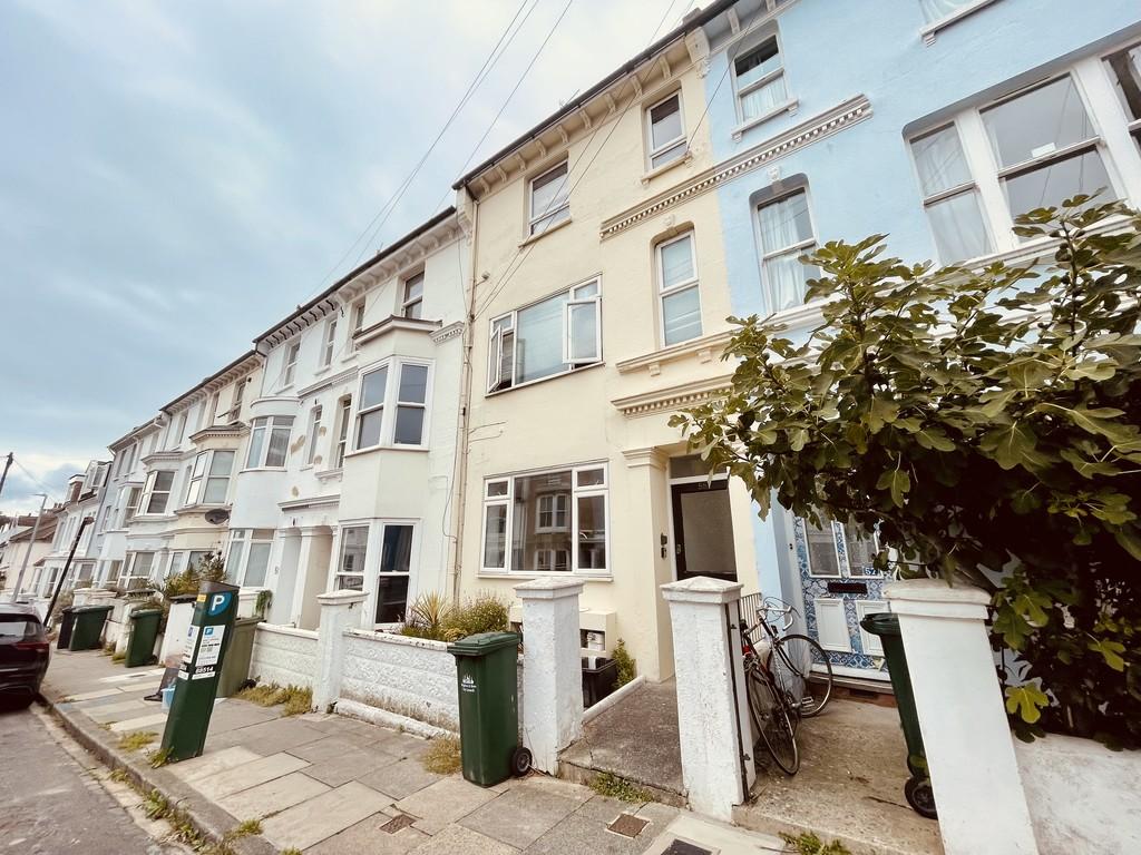 Stanley Road, Brighton 1 bed ground floor flat £1,000 pcm (£231 pw)