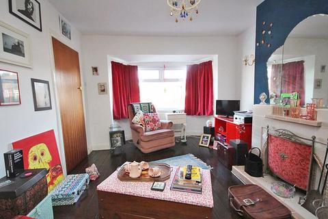 15 Crowland Avenue, Grimsby, DN34 5JN