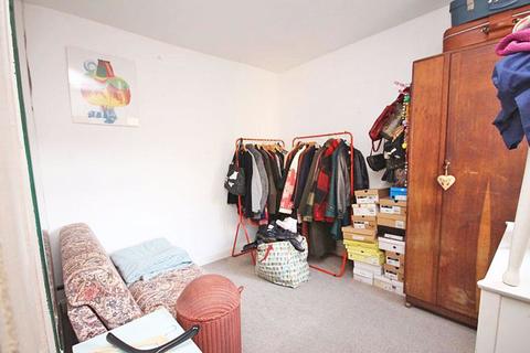 15 Crowland Avenue, Grimsby, DN34 5JN