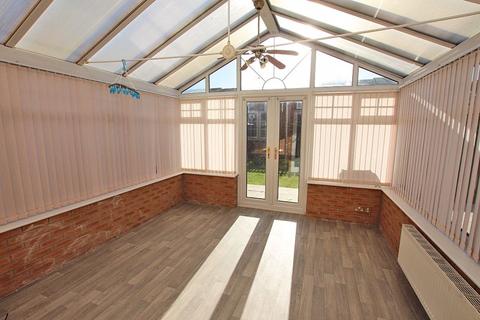 3 Buckingham Grove, Scartho Top, Grimsby, DN33 3RR